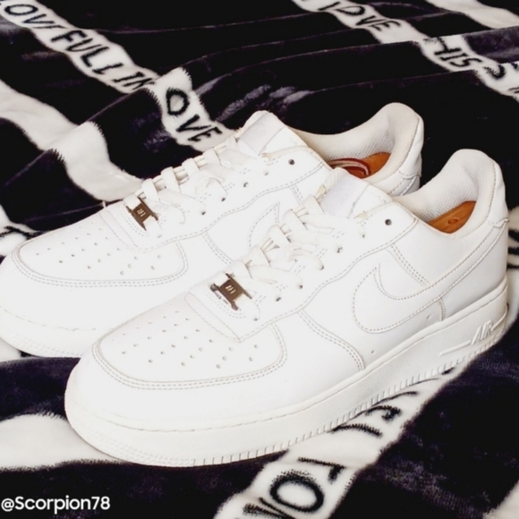 Nike Other - Nike Air Force 1 '07 LV8 Streetwear/Lifestyle Shoes Size 11